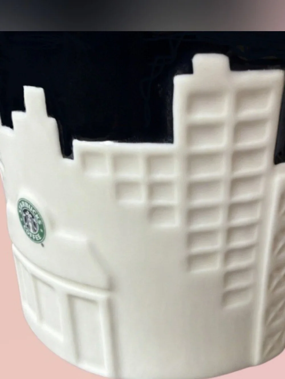 Starbucks 2010 New York City NYC 3D Relief Collector Series Coffee Mug. 16 0Z